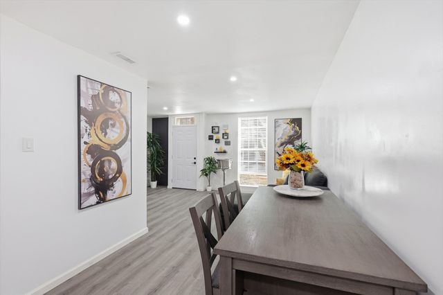 9829 Park Lane Court B, Dallas, TX 75220