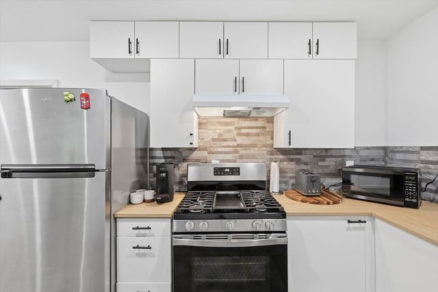 9829 Park Lane Court B, Dallas, TX 75220