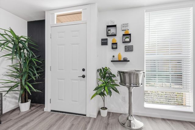 9829 Park Lane Court B, Dallas, TX 75220