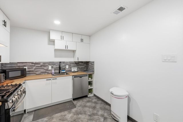 9829 Park Lane Court B, Dallas, TX 75220