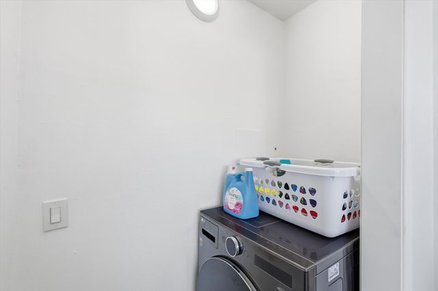 9829 Park Lane Court B, Dallas, TX 75220