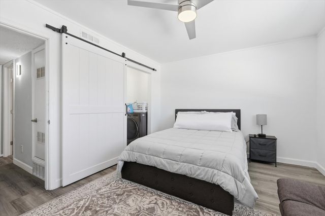 9829 Park Lane Court B, Dallas, TX 75220