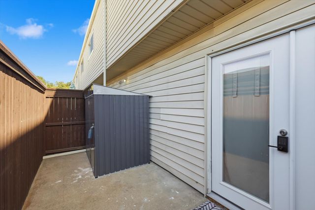 9829 Park Lane Court B, Dallas, TX 75220