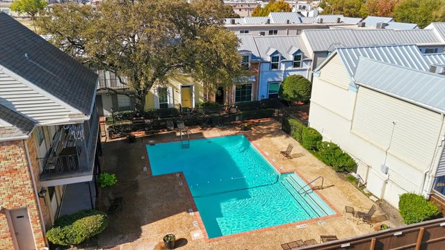 9829 Park Lane Court B, Dallas, TX 75220