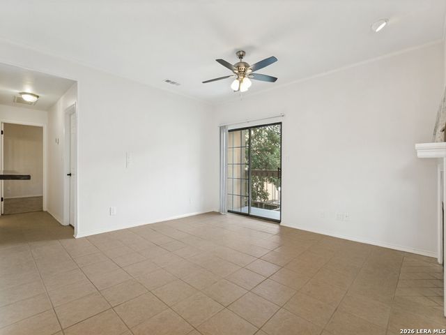 11839 Parliament St Apt 2424, San Antonio, TX 78216