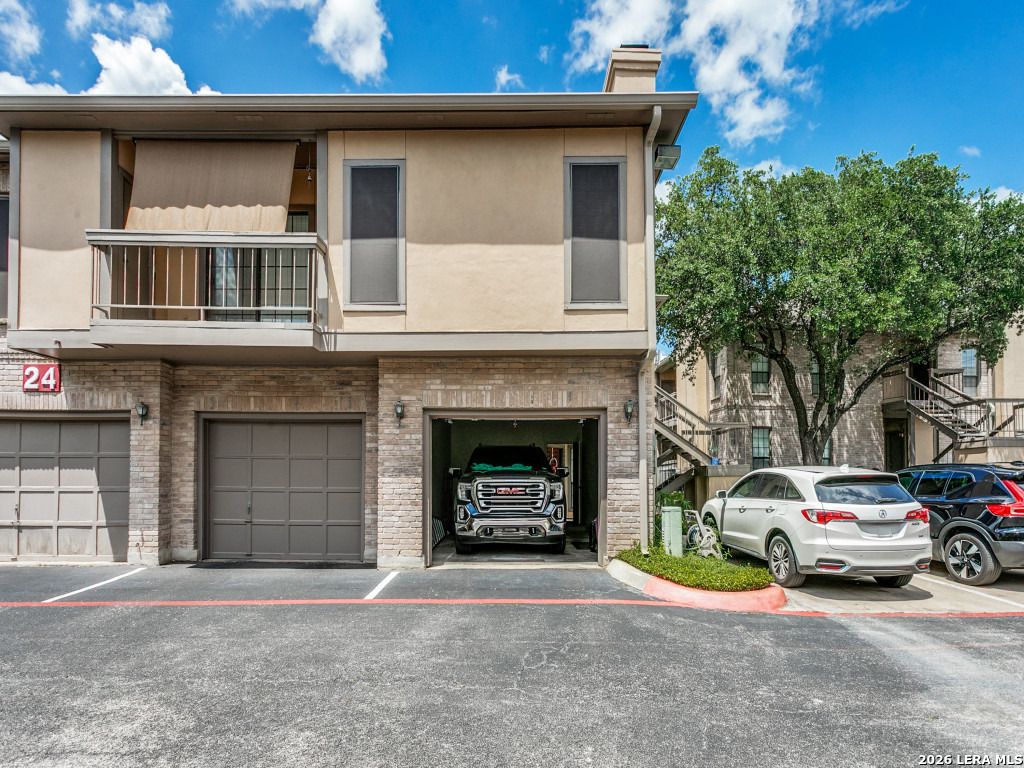 11839 Parliament St Apt 2424, San Antonio, TX 78216