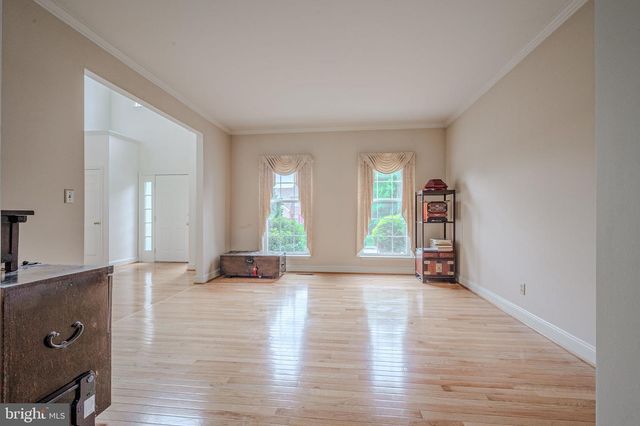 17 MONTAGUE RD, Newark, DE 19713