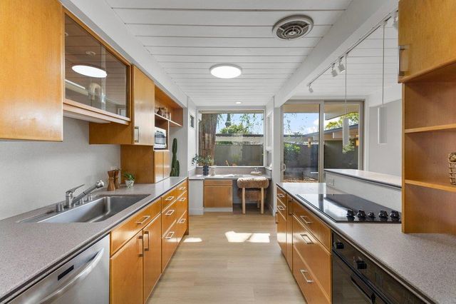 729 Stendhal Lane, Cupertino, CA 95014