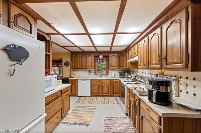 3867 Bay Path Drive, Akron, OH 44319