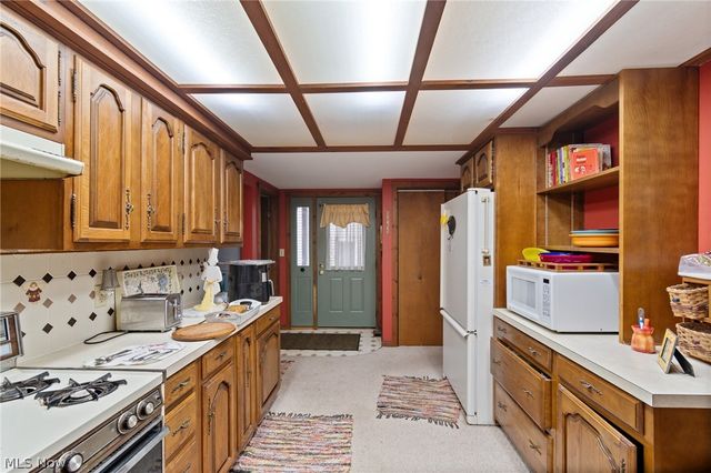 3867 Bay Path Drive, Akron, OH 44319