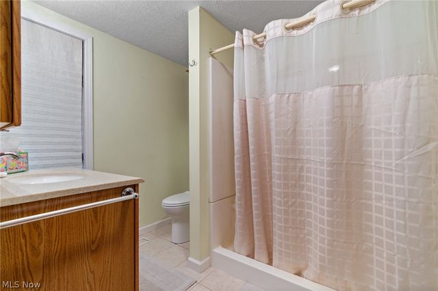 3867 Bay Path Drive, Akron, OH 44319