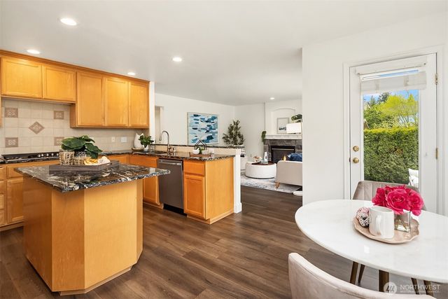 6308 Clubhouse Lane, Mukilteo, WA 98275