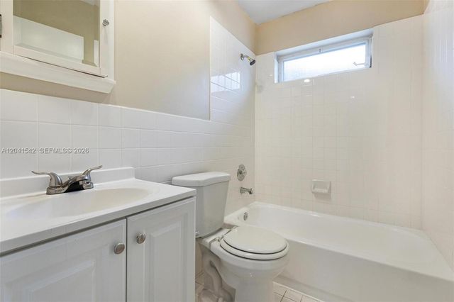 1513 Garden Rd, Weston, FL 33326