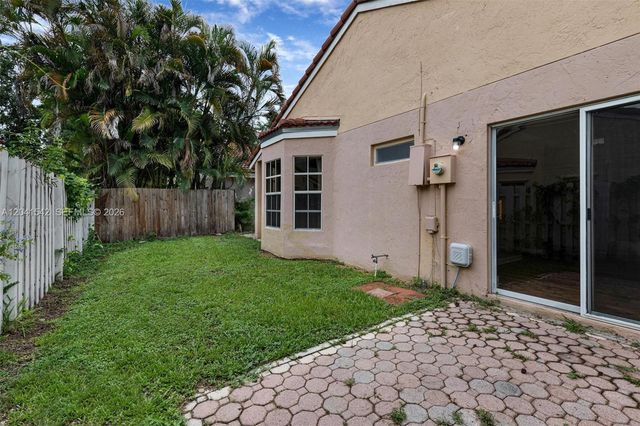 1513 Garden Rd, Weston, FL 33326