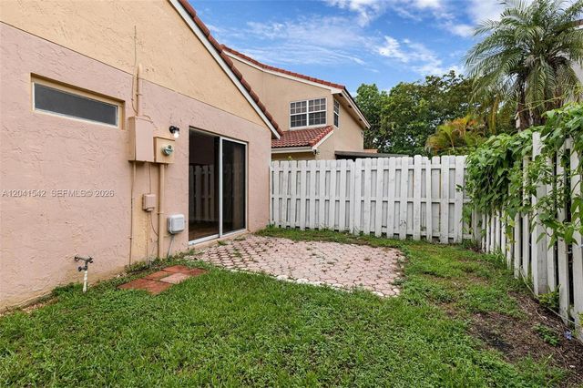 1513 Garden Rd, Weston, FL 33326
