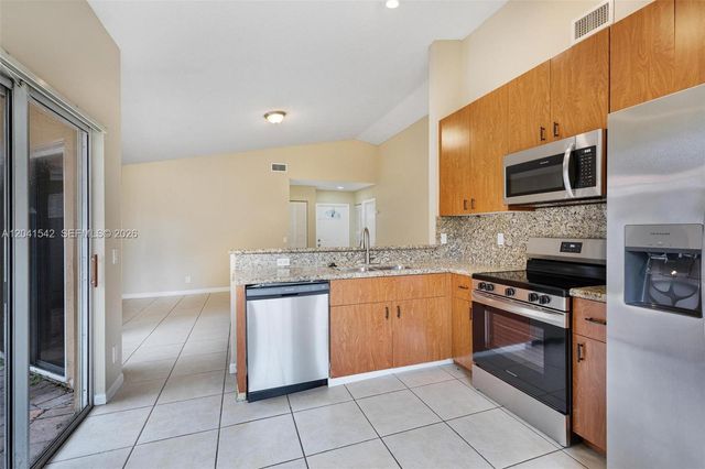 1513 Garden Rd, Weston, FL 33326