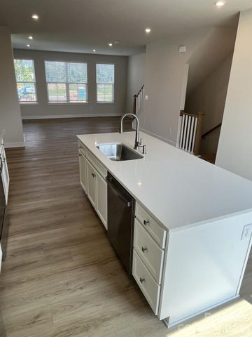 5013 Griers Hill Drive, Charlotte, NC 28273