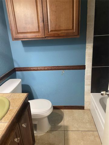 10751 Corona Lane, Houston, TX 77072