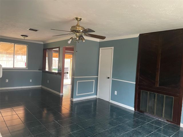 10751 Corona Lane, Houston, TX 77072