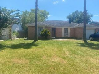 10751 Corona Lane, Houston, TX 77072