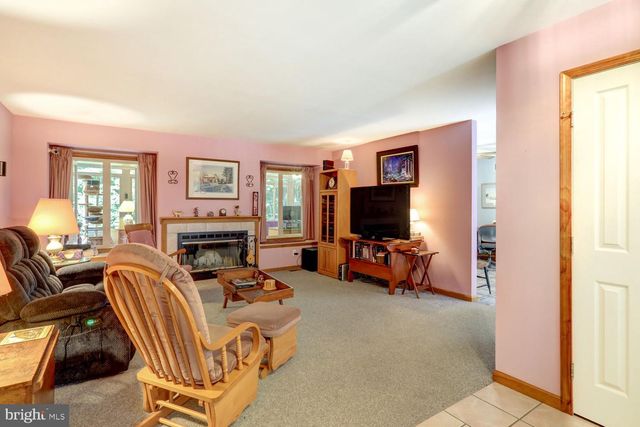 10 GROW RD, Honey Brook, PA 19344