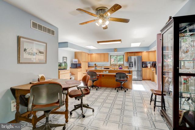 10 GROW RD, Honey Brook, PA 19344