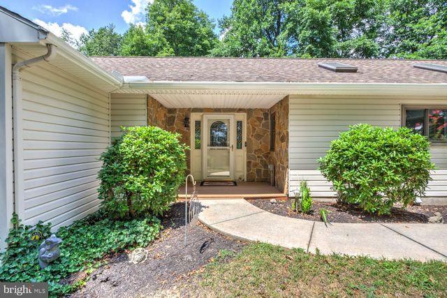 10 GROW RD, Honey Brook, PA 19344