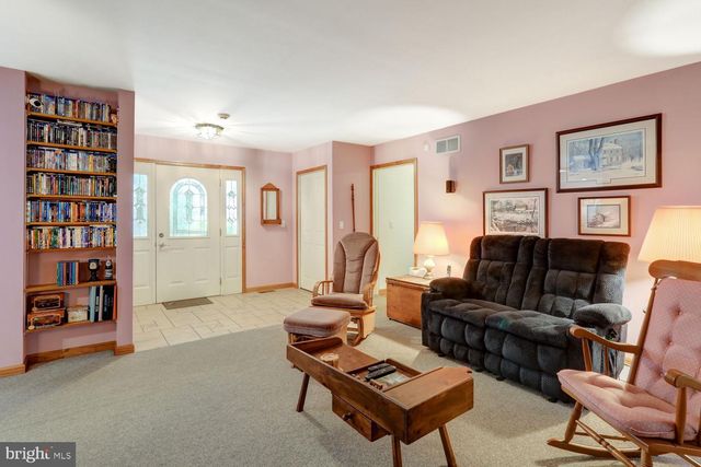 10 GROW RD, Honey Brook, PA 19344