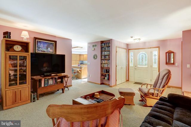 10 GROW RD, Honey Brook, PA 19344