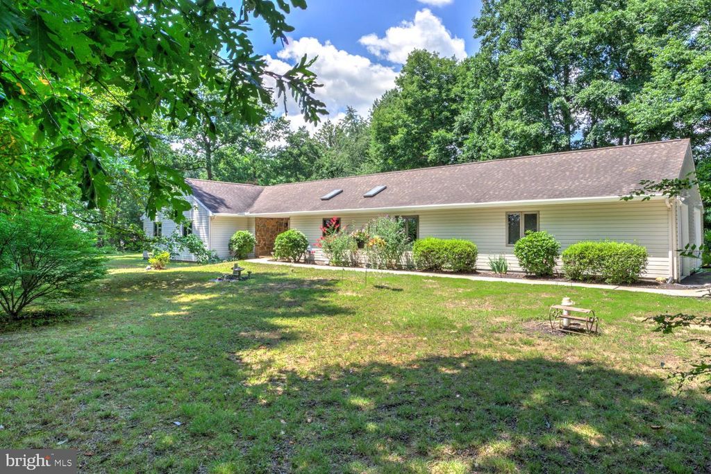 10 GROW RD, Honey Brook, PA 19344