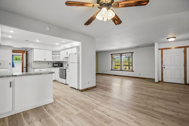 23290 Hogsback Road, Red Bluff, CA 96080