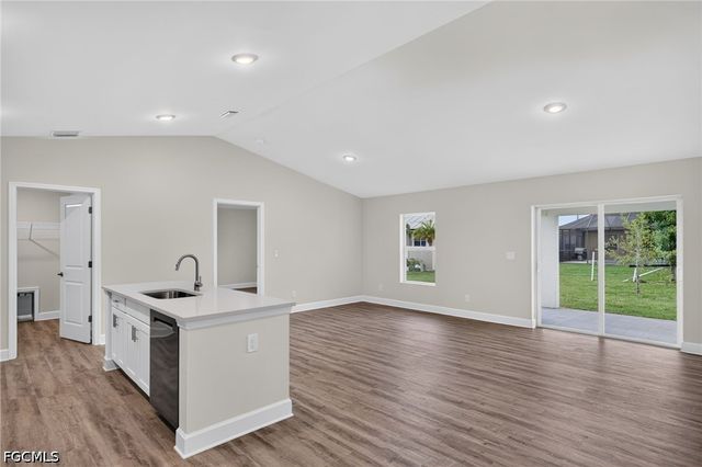 411 NW 11th ST, Cape Coral, FL 33993