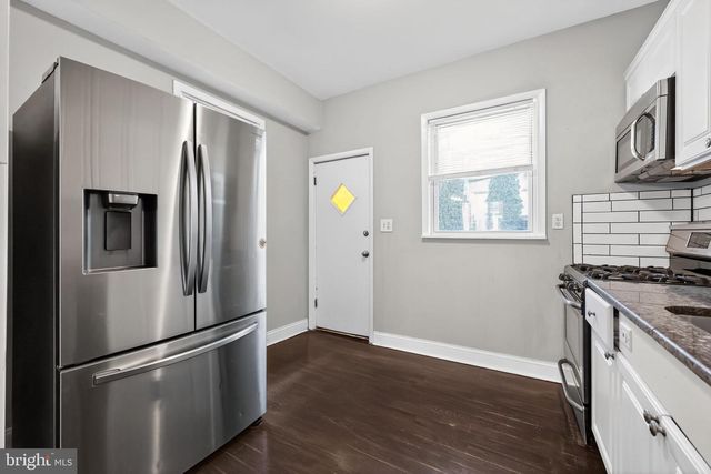 2541 S MOLE ST, Philadelphia, PA 19145