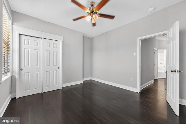 2541 S MOLE ST, Philadelphia, PA 19145