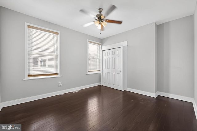 2541 S MOLE ST, Philadelphia, PA 19145