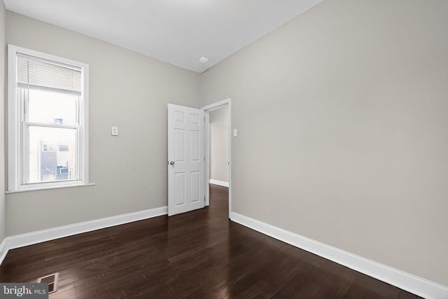 2541 S MOLE ST, Philadelphia, PA 19145