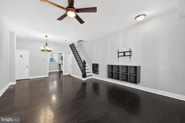 2541 S MOLE ST, Philadelphia, PA 19145