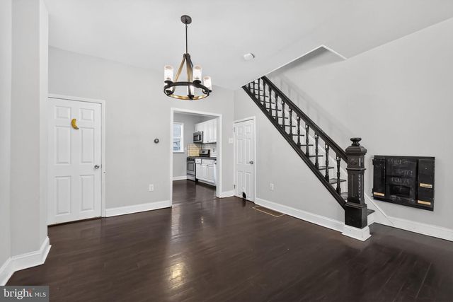 2541 S MOLE ST, Philadelphia, PA 19145