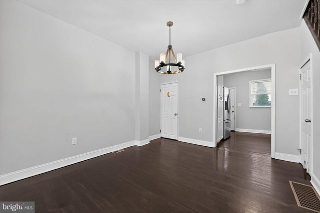 2541 S MOLE ST, Philadelphia, PA 19145