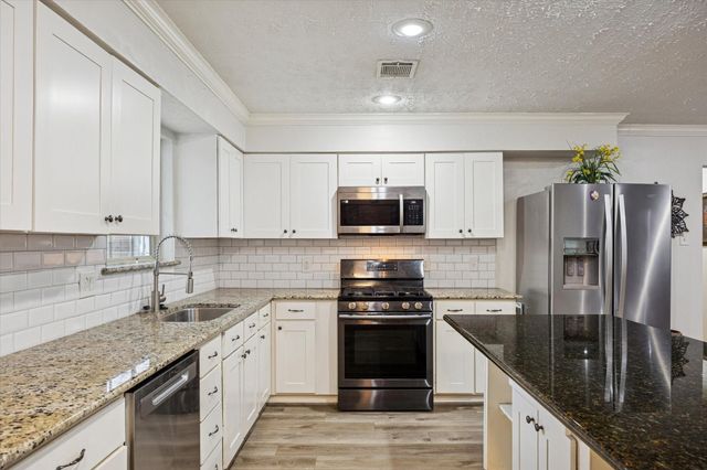 4718 Blanton Boulevard, Houston, TX 77092