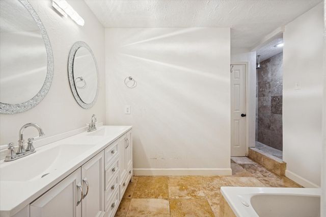 4718 Blanton Boulevard, Houston, TX 77092