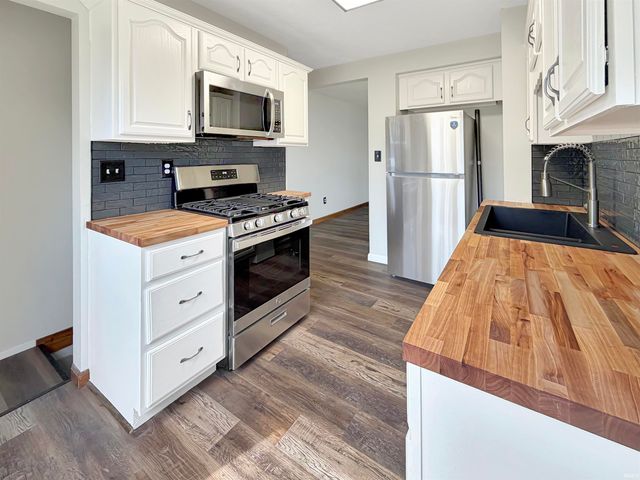 754 John Street, Frankfort, IN 46041