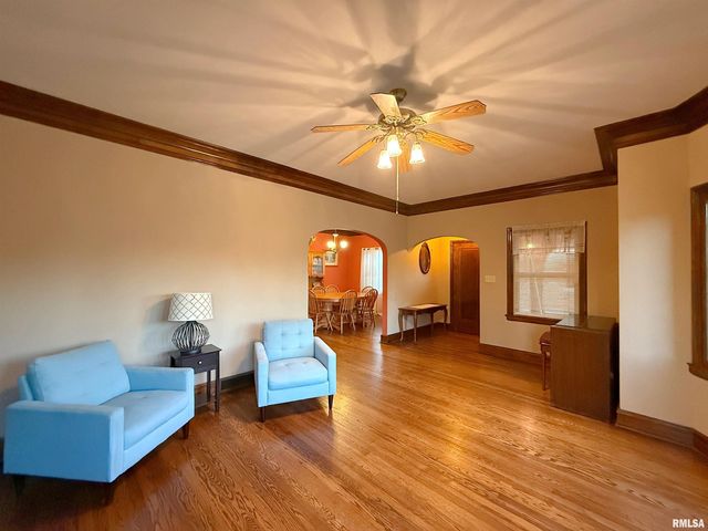 2915 21ST Avenue, Rock Island, IL 61201