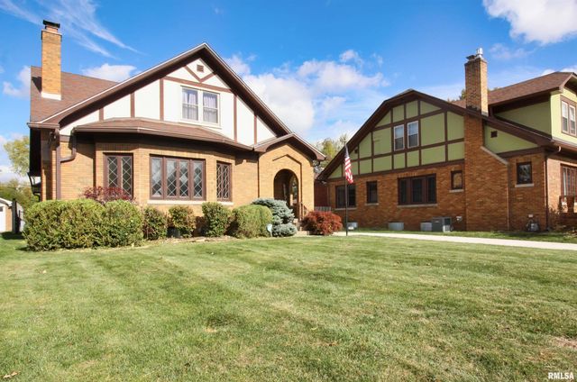 2915 21ST Avenue, Rock Island, IL 61201