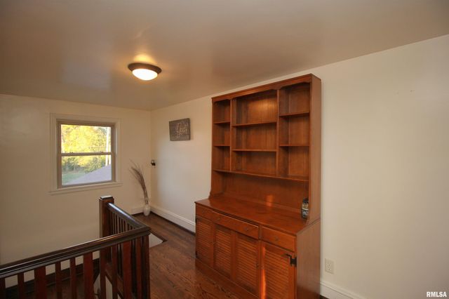 2915 21ST Avenue, Rock Island, IL 61201