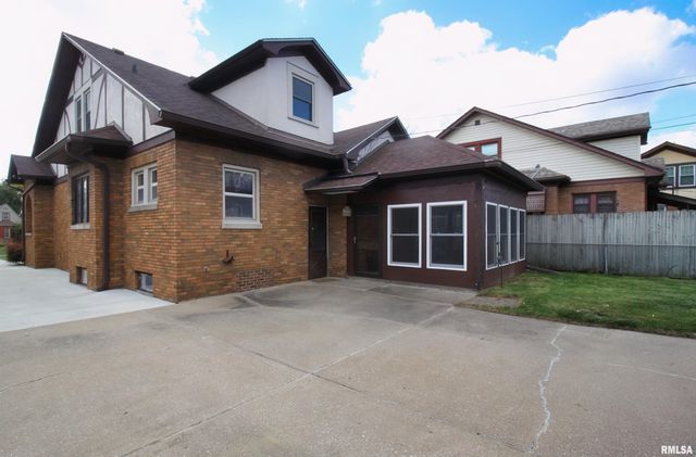 2915 21ST Avenue, Rock Island, IL 61201