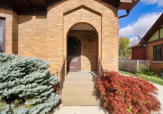 2915 21ST Avenue, Rock Island, IL 61201