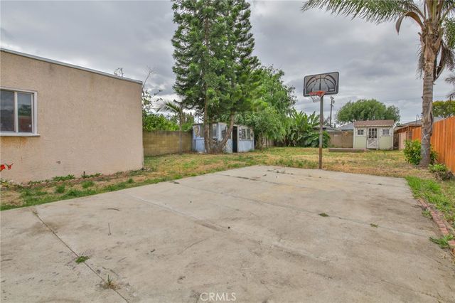 9526 Walnut, Bellflower, CA 90706