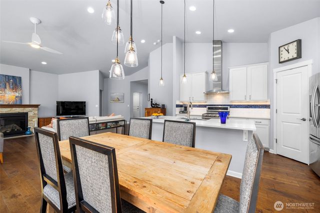 518 Twin Brooks Drive, Mount Vernon, WA 98273