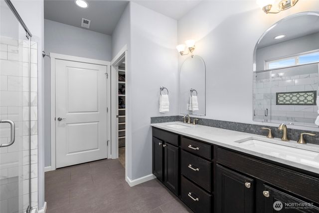 518 Twin Brooks Drive, Mount Vernon, WA 98273